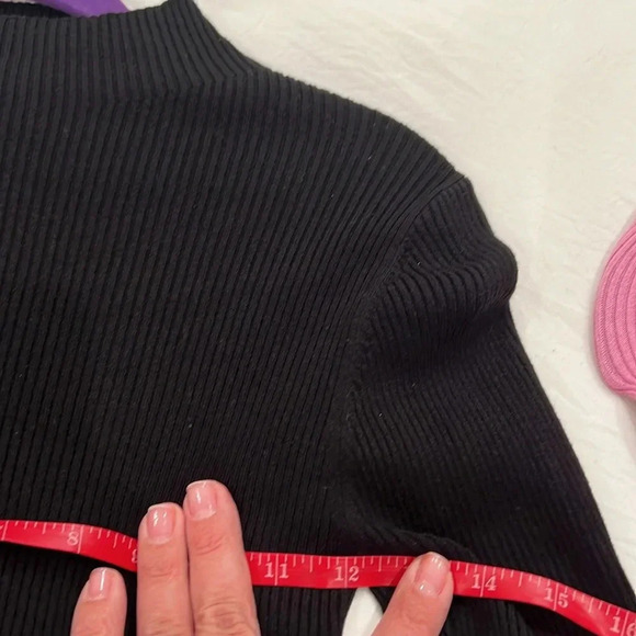 Mimosa sweaters cropped great for jeans 2 Tops. - Picture 6 of 7